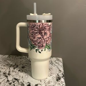 Stanley Adventure Quencher 40oz Cream Floral